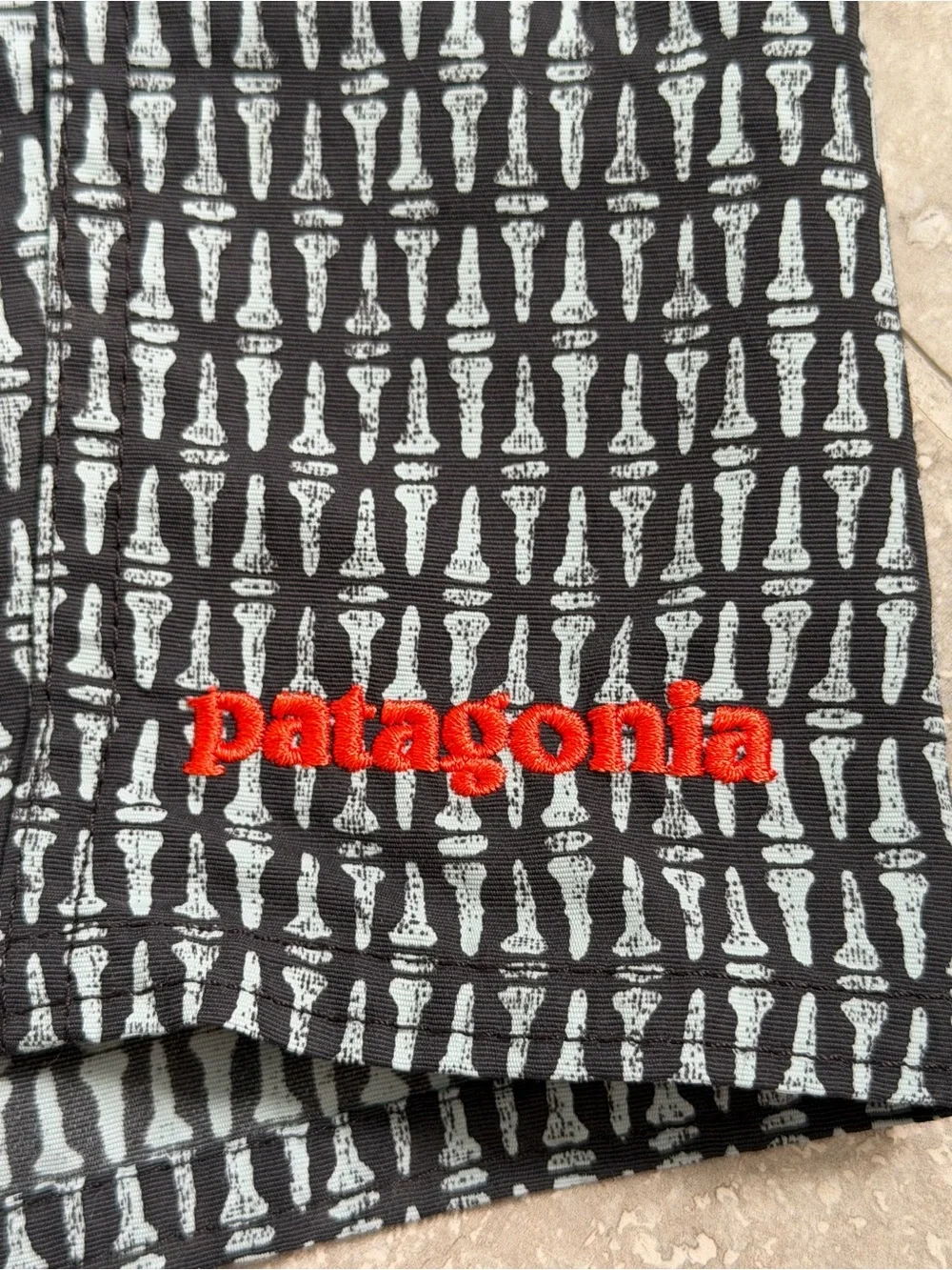 Patagonia Men’s 38 Board Shorts Swim Trunks Gray Black Print Surf 10” Inseam